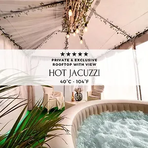 Apartment Colosseum House - Private Rooftop, Jacuzzi Hot Tub & View, Rome
